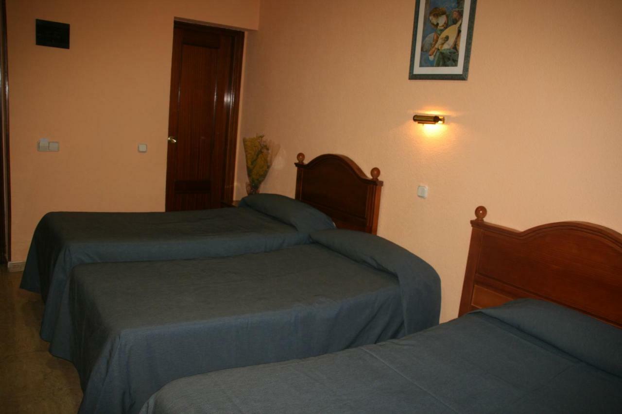 Hostal Playa 2 Madrid Luaran gambar